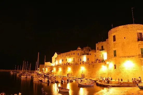 Centro Storico Suites Giovinazzo Bed & Breakfast